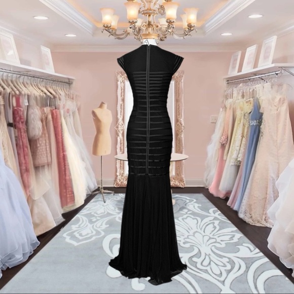 Elegant mermaid 🧜♀️ dress SMALL - Picture 6 of 10